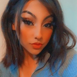 Meet your Posher, Selene